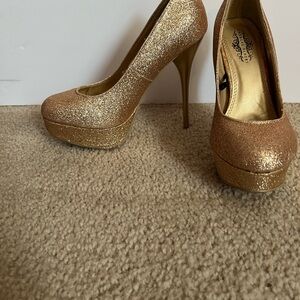 Elegant Gold Glitter High Heels